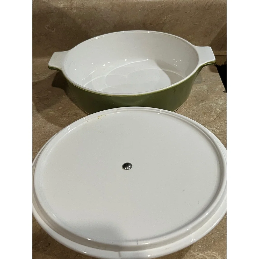 Vintage Corning Ware P-701-B Avocado Green 1 Quart Round Casserole Dish with Lid